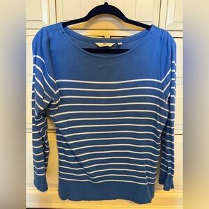 Vineyard Vines blue and white stripe 3/4 sleeve shirt